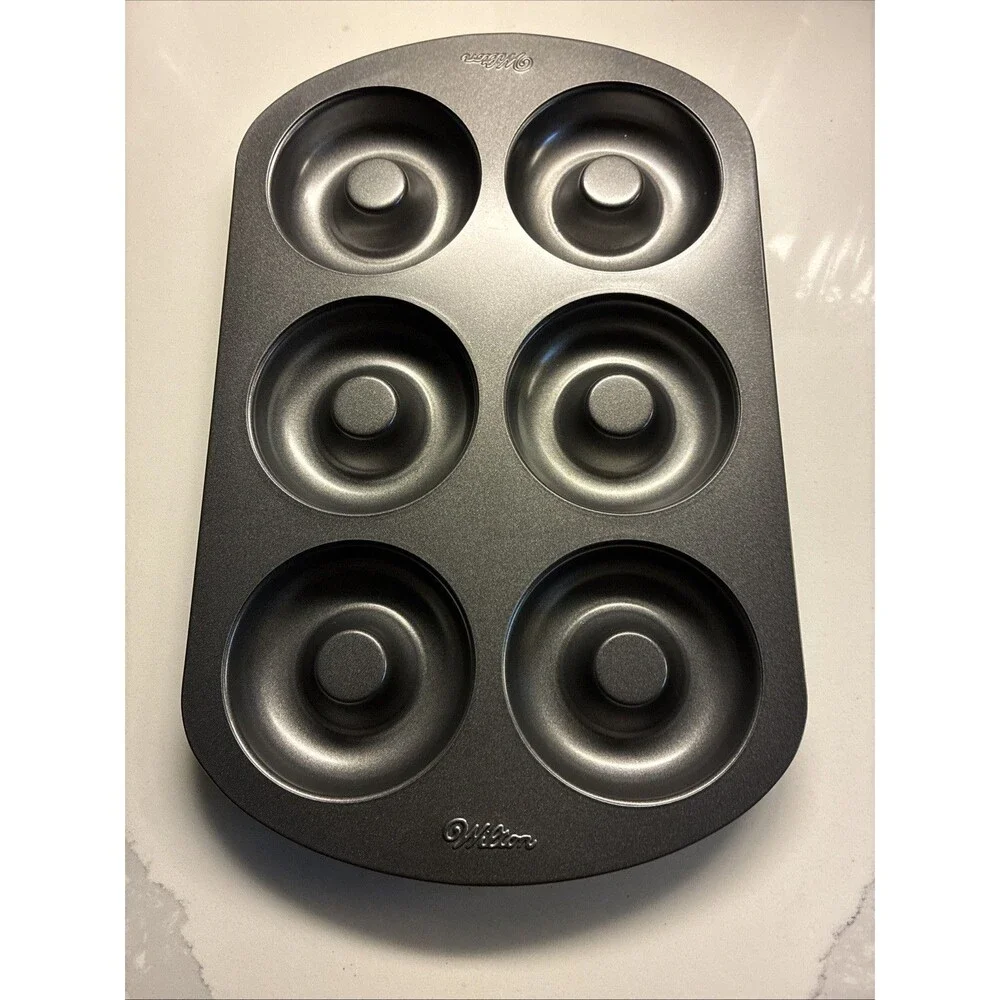 Wilton Doughnut Treat Pan Bakeware Mold 6 Individual Donuts Cavity 12
